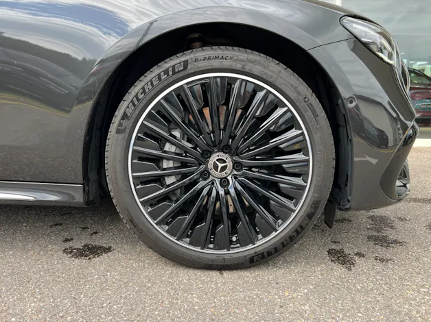 Mercedes-Benz E 400 e AMG Line 4matic