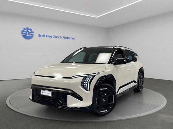 First vehicle image First vehicle image