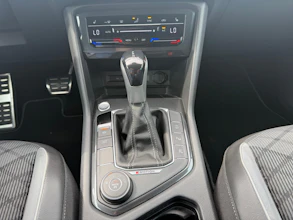 https://vehicle.imgix.net/4063184/0f29b3c8-fe79-4e27-b10a-c825b76e87e7.jpg