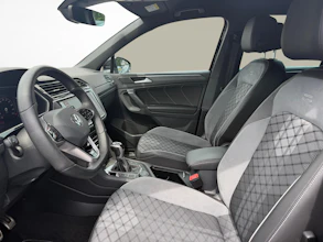 https://vehicle.imgix.net/4063184/b46367e3-09e7-4d3c-9ce1-42dc967dd8ae.jpg