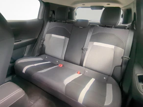 https://vehicle.imgix.net/4063188/247a87f7-5fa1-4d5d-8077-8eb59439bd9d.jpg