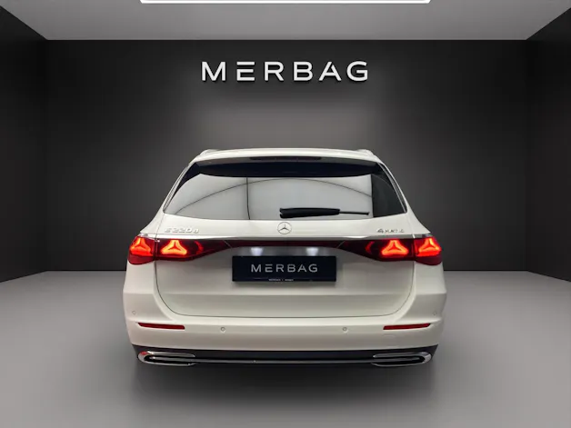 Mercedes-Benz E 220 d T 4Matic 9G-Tronic