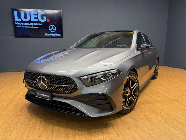 Mercedes-Benz A 200 - AMG - Limousine / 360 Grad Kamera / Panorama-Dach / Multibeam LED