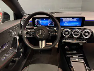 Mercedes-Benz CLA 250 4M - AMG / 360 Grad Kamera / Soundsystem / Ambiente-Licht