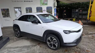 Mazda MX-30 e-Skyactiv R-EV Makoto