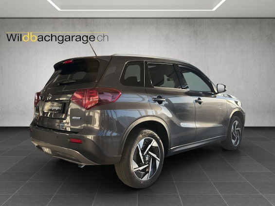 Vehicle image 4 Vehicle image 4