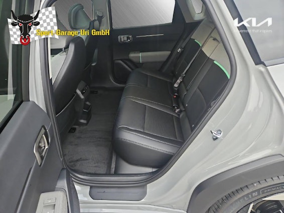 Vehicle image 10 Vehicle image 10