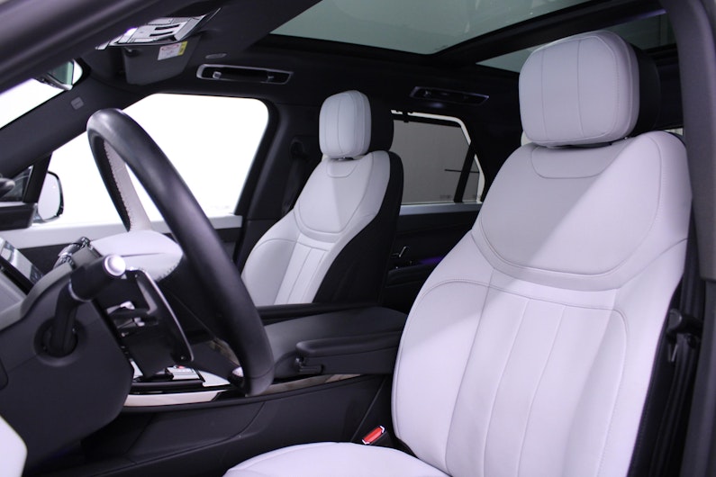 Vehicle image LAND ROVER RANGE ROVER SPORT