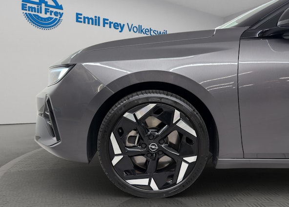 Vehicle image 3 Vehicle image 3