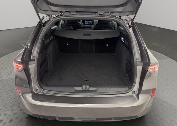 Vehicle image 4 Vehicle image 4