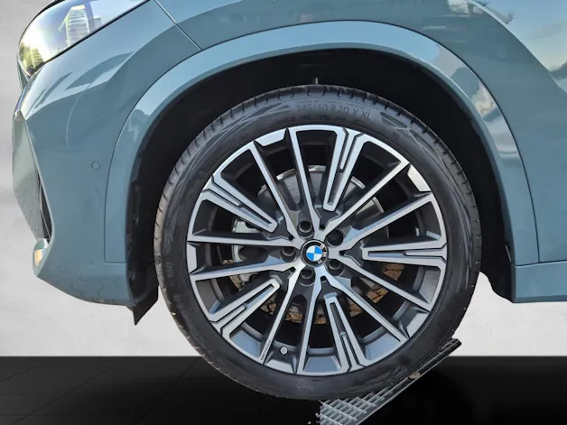 BMW X1 23i xDrive paddles