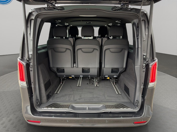 Vehicle image MERCEDES-BENZ V 250