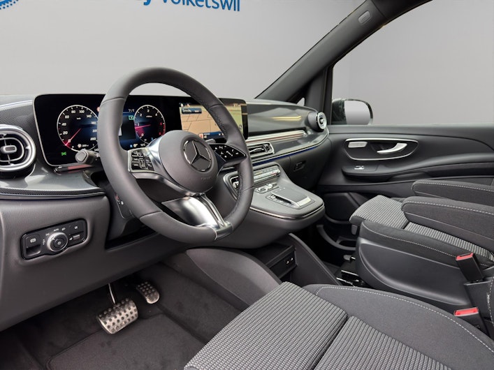 Vehicle image MERCEDES-BENZ V 250