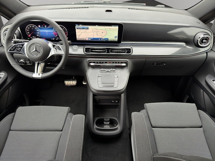 Vehicle image MERCEDES-BENZ V 250