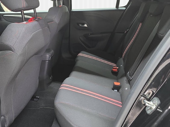 Vehicle image 9 Vehicle image 9