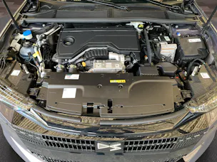DS Automobiles No4 1.2 Hybrid Pallas