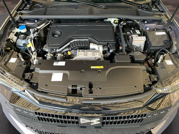 DS Automobiles No4 1.2 Hybrid Pallas