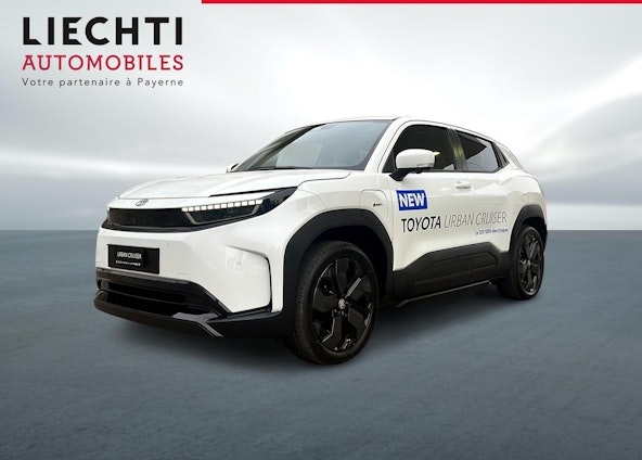 First vehicle image First vehicle image