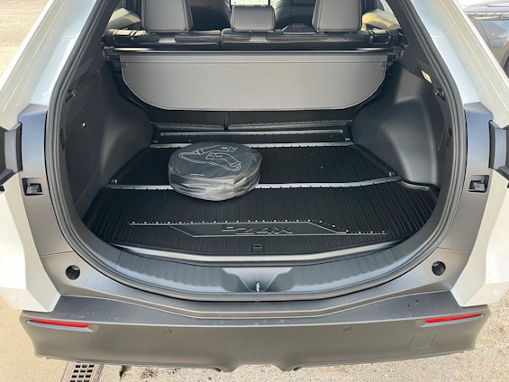 Vehicle image 14 Vehicle image 14