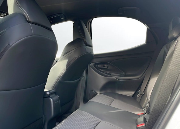 Vehicle image 10 Vehicle image 10