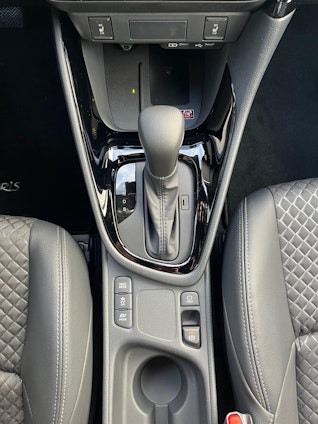 Vehicle image 13 Vehicle image 13