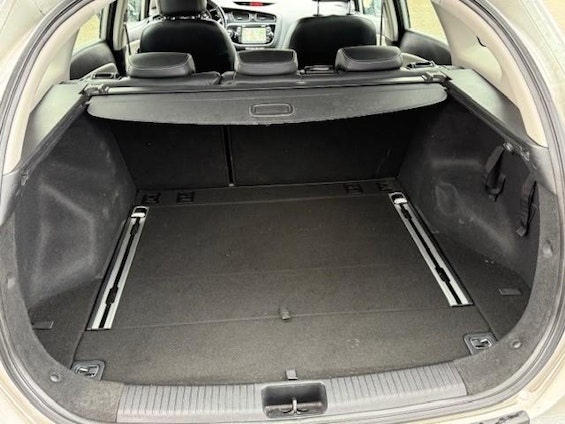 Vehicle image 10 Vehicle image 10