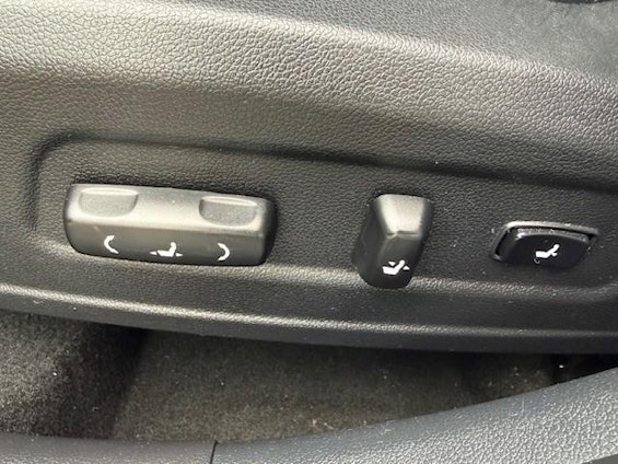 Vehicle image 8 Vehicle image 8