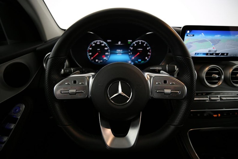 Fahrzeugbild MERCEDES-BENZ GLC 200