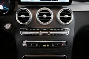 Vehicle image MERCEDES-BENZ GLC 200 AMG Line 4m