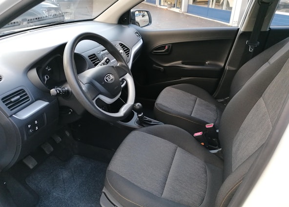 Vehicle image 6 Vehicle image 6