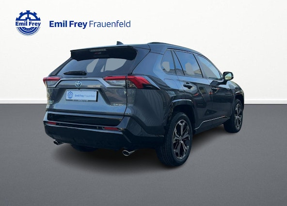 Vehicle image 4 Vehicle image 4