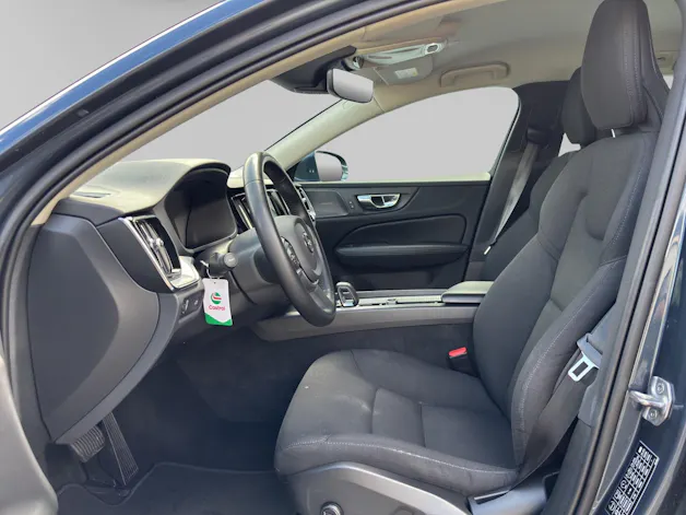 VOLVO V60 2.0 B3 Momentum