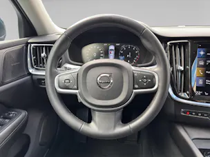 VOLVO V60 2.0 B3 Momentum