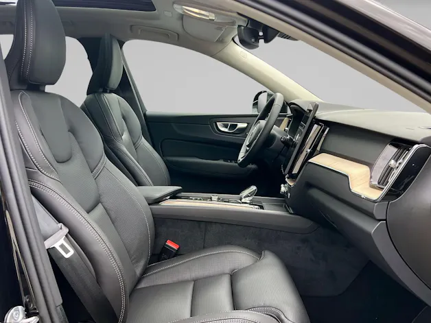 VOLVO XC60 2.0 T6 TE Plus Bright eAWD