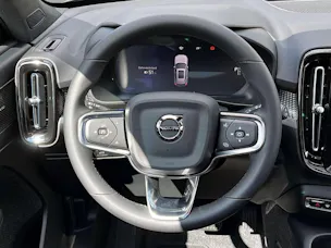 VOLVO EX40 Twin Black Edition AWD