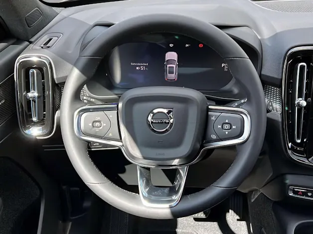 VOLVO EX40 Twin Black Edition AWD