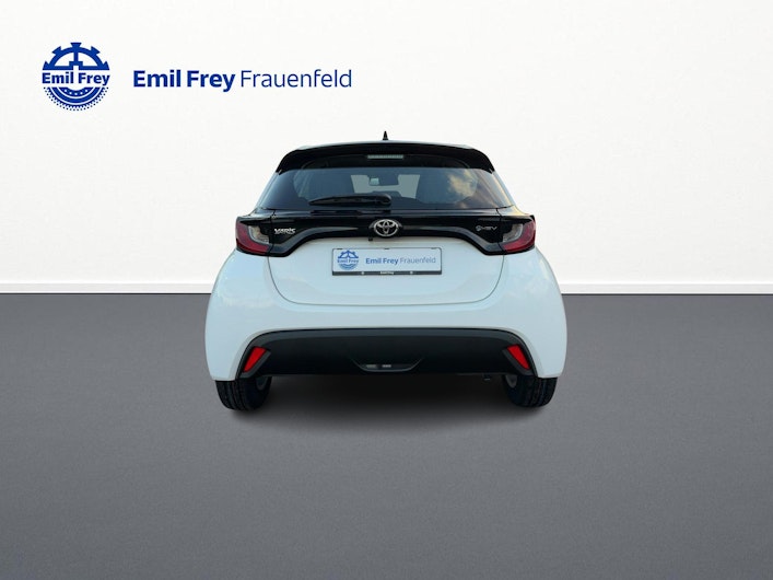 Vehicle image TOYOTA YARIS