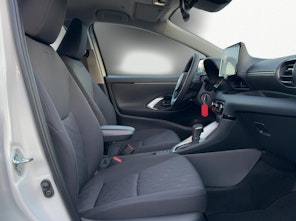 Vehicle image TOYOTA Yaris 1.5 VVT-i HSD Comfort