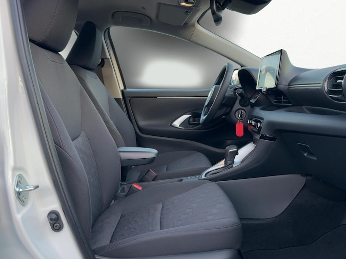 Vehicle image TOYOTA YARIS