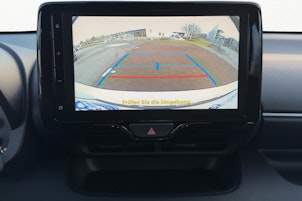 Vehicle image TOYOTA Yaris 1.5 VVT-i HSD Comfort