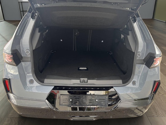 Vehicle image 14 Vehicle image 14