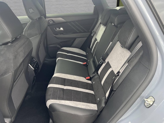 Vehicle image 13 Vehicle image 13