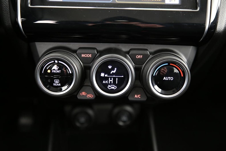 Vehicle image SUZUKI SWIFT