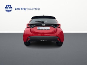 Vehicle image TOYOTA Yaris 1.5 VVT-i HSD Trend