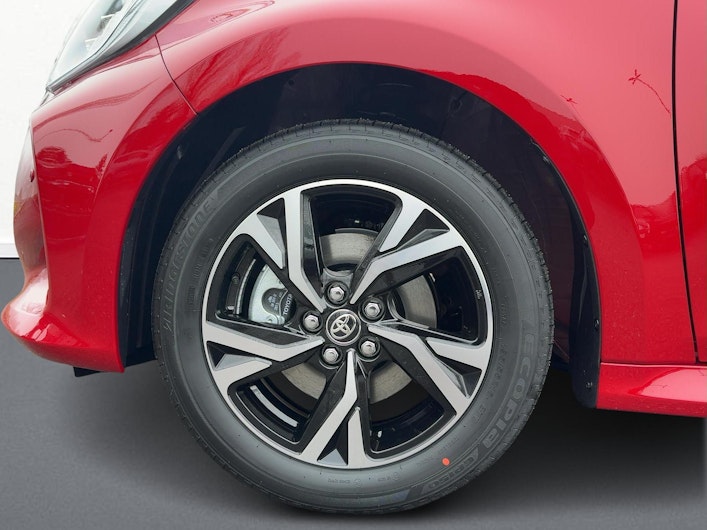 Vehicle image TOYOTA YARIS