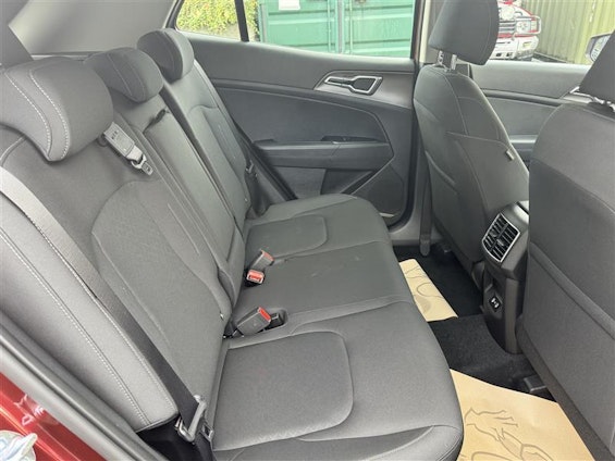 Vehicle image 9 Vehicle image 9