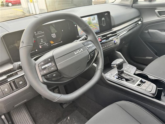 Vehicle image 6 Vehicle image 6