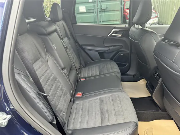 Mitsubishi Outlander 2.4 PHEV Invite 4x4
