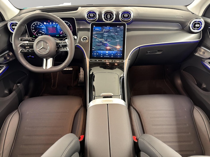 Vehicle image MERCEDES-BENZ GLC 220