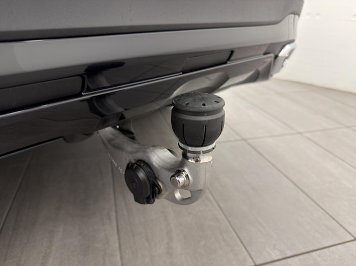 Vehicle image MERCEDES-BENZ GLC 220